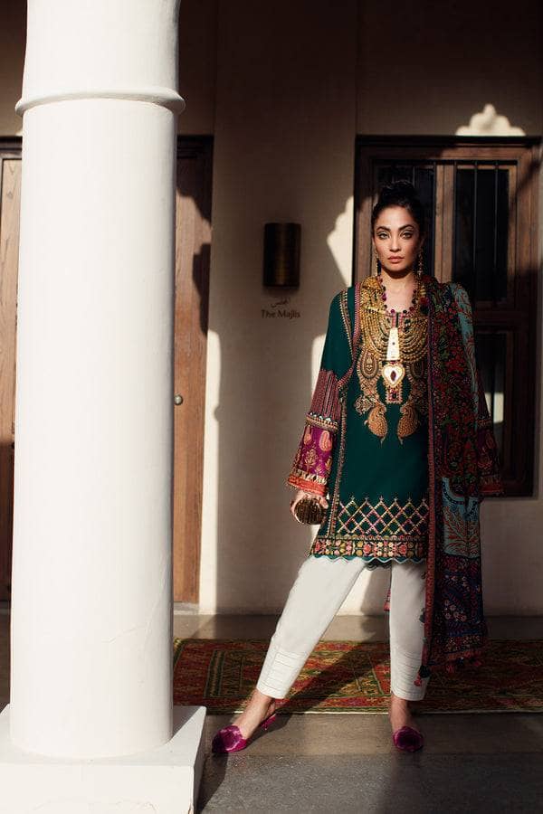 img_elan_lawn_22_awwal_boutique
