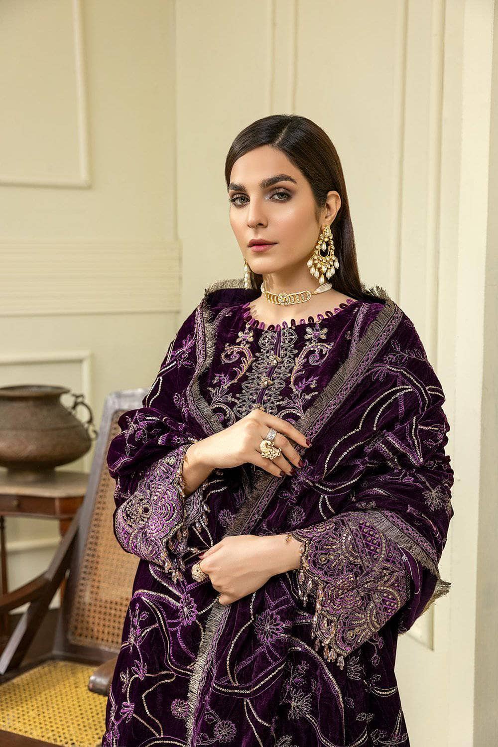 img_adans_libas_velour_velvet_awwal_boutique