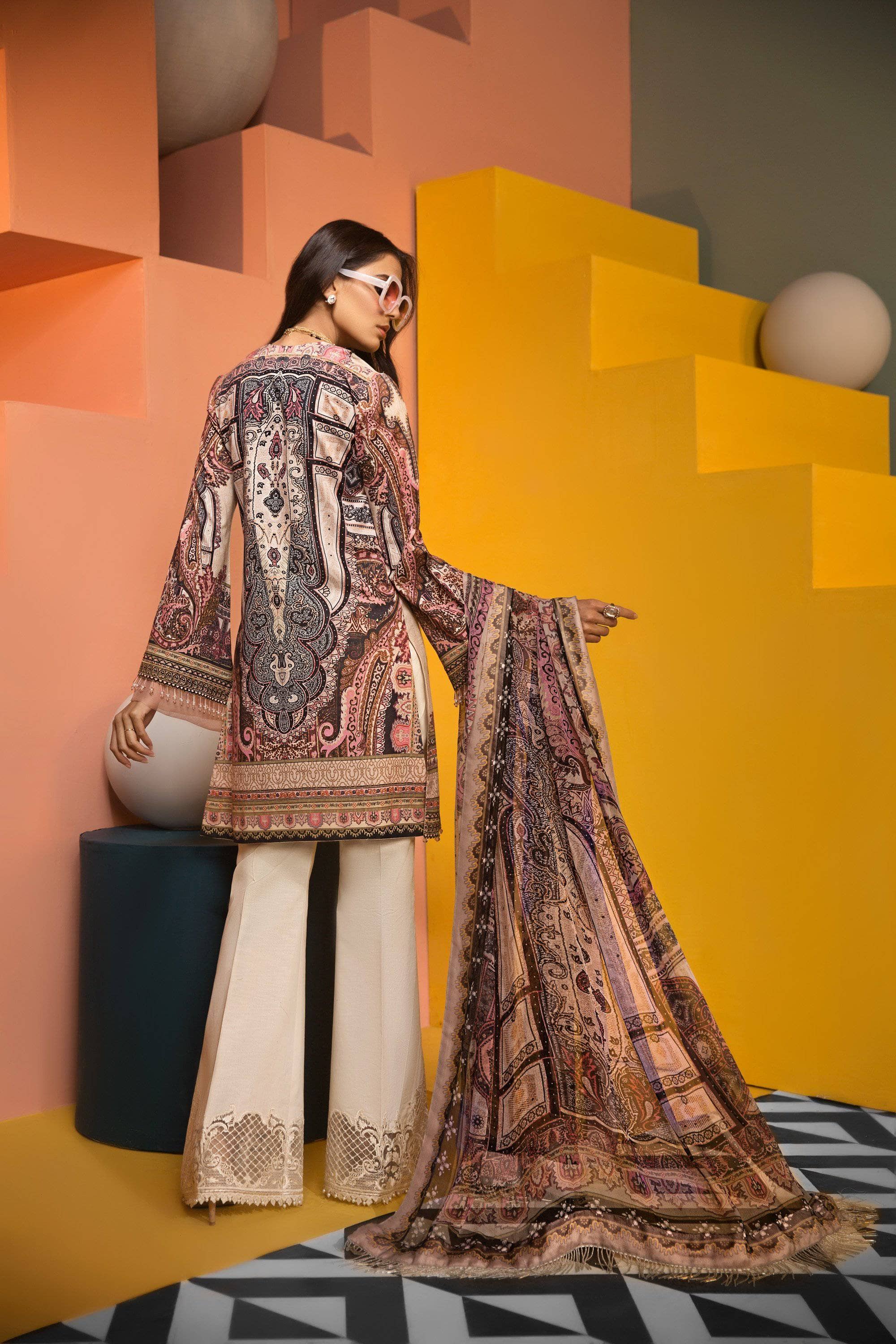 img_viva_anaya_lawn_2019_awwal_boutique