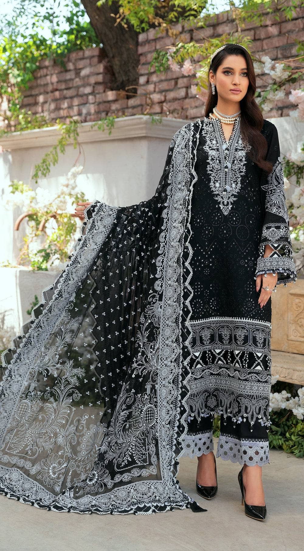 img_anaya_chikankari_lawn_awwal_boutique