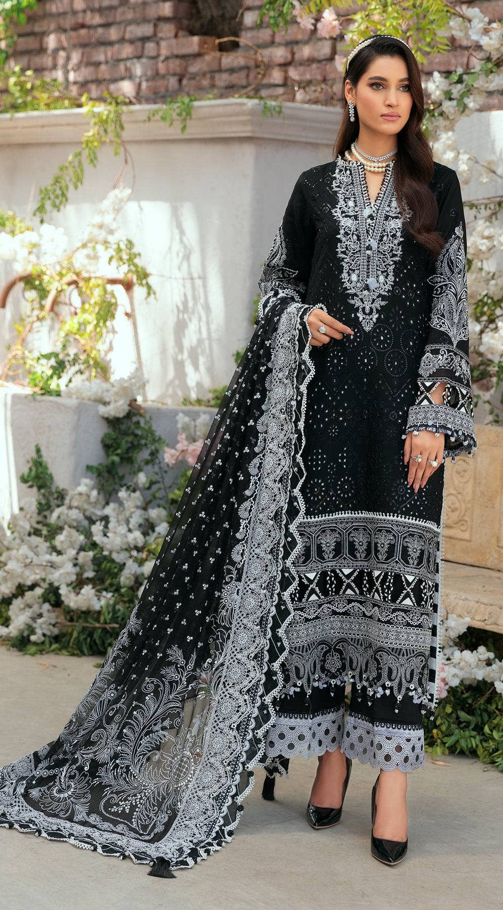 img_anaya_chikankari_lawn_awwal_boutique