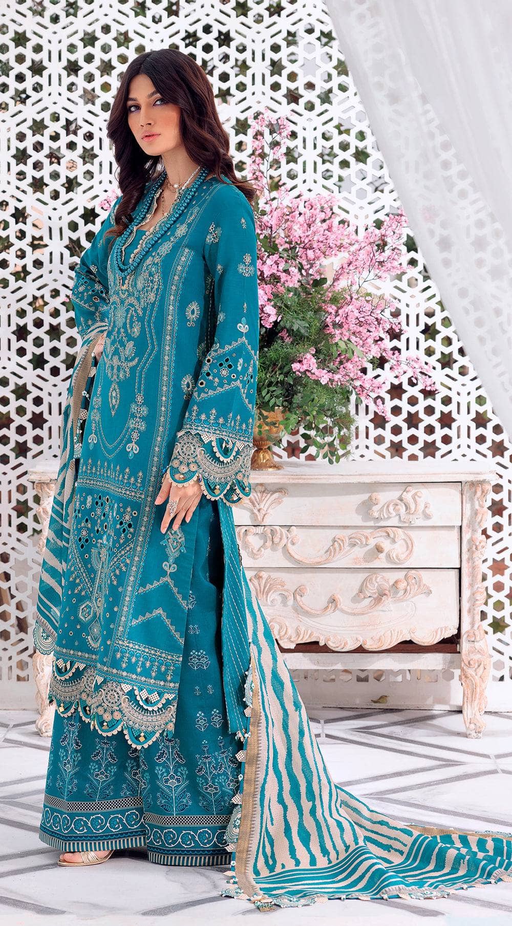 img_anaya_lawn_22_awwal_boutique