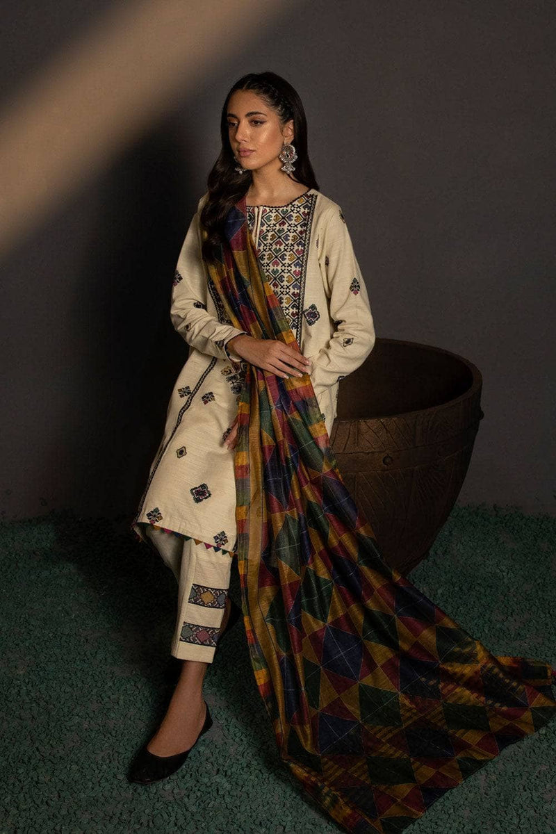 img_sapphire_winter_2022_awwal_boutique