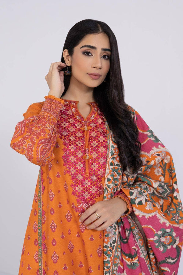 Img_sapphire_khaddar_2022_awwal_boutique