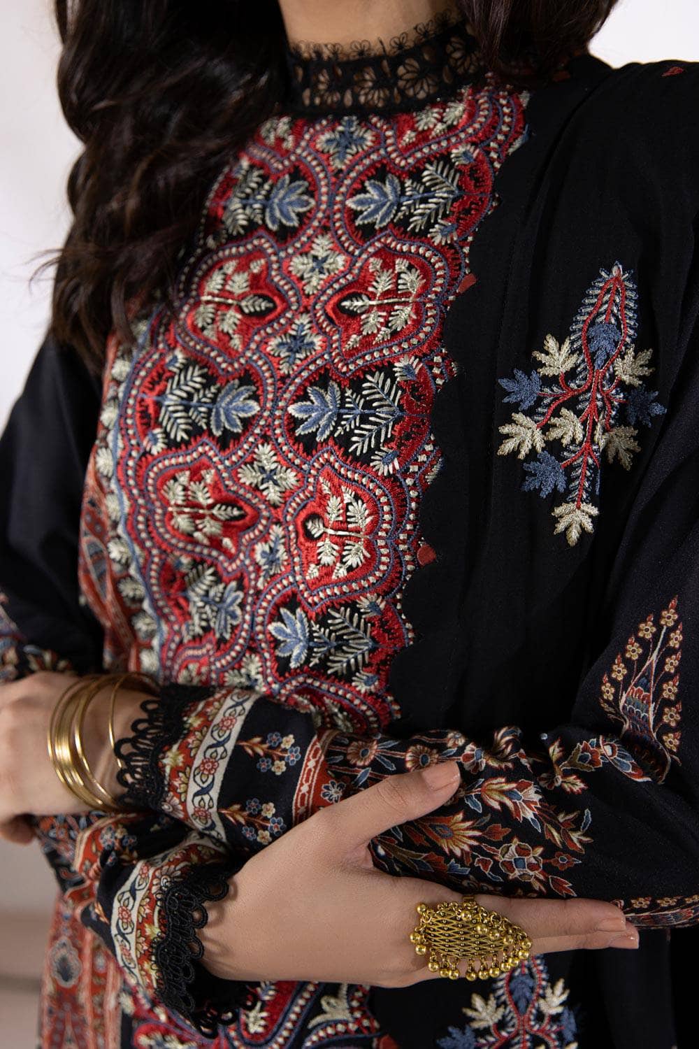 img_sappahire_winter_collection_awwal_boutique