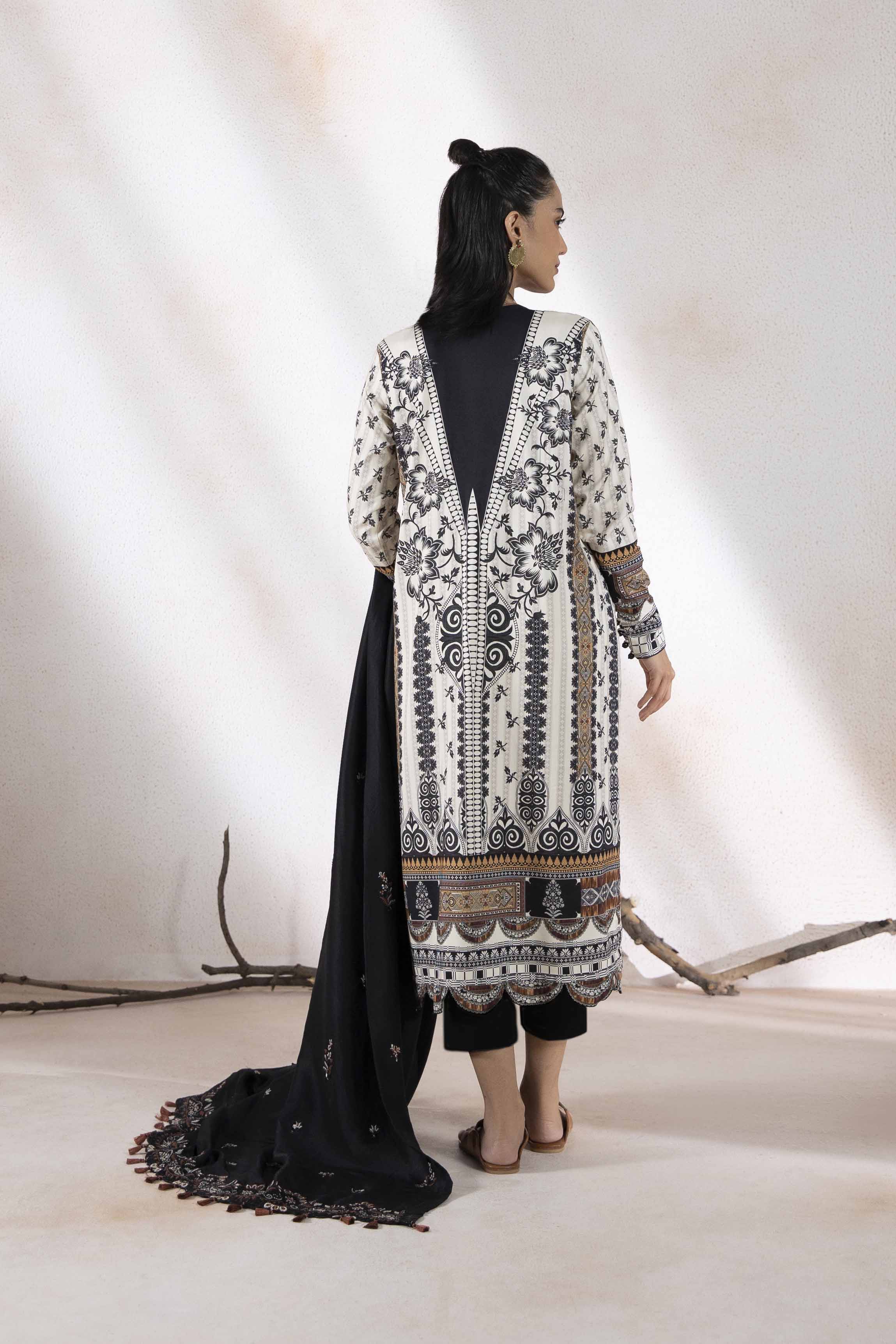 img_sapphire_winter_2022_awwal_boutique