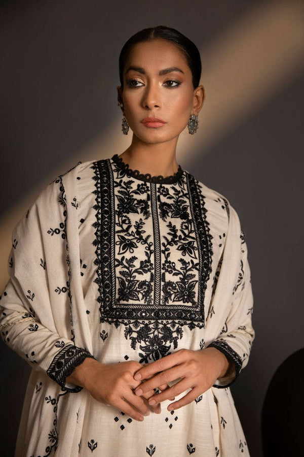 Img_sapphire_winter_2022_awwal_boutique