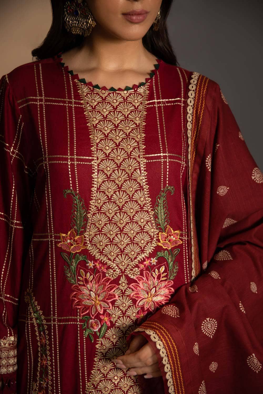 Img_sapphire_winter_2022_awwal_boutique