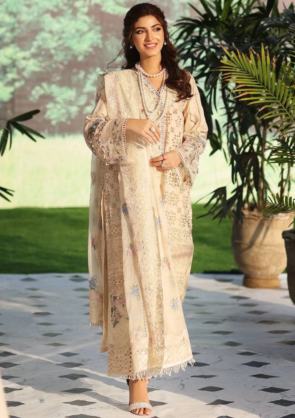 img_elaf_festive_chikankari_lawn_23_awwal_boutique