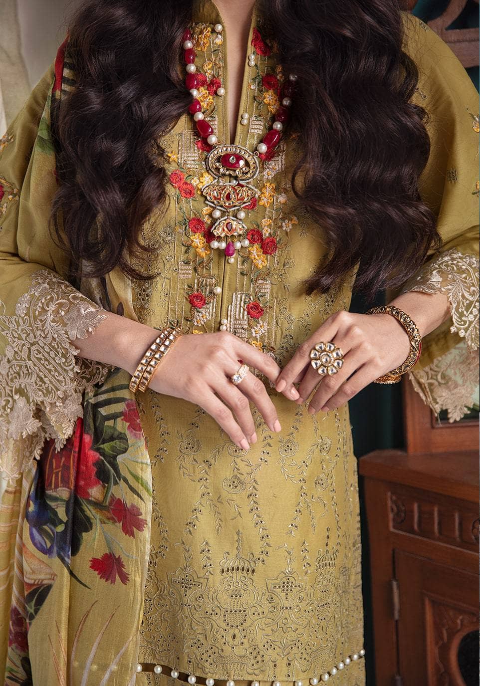 img_elaf_festive_chiknakari_lawn_22_awwal_boutique