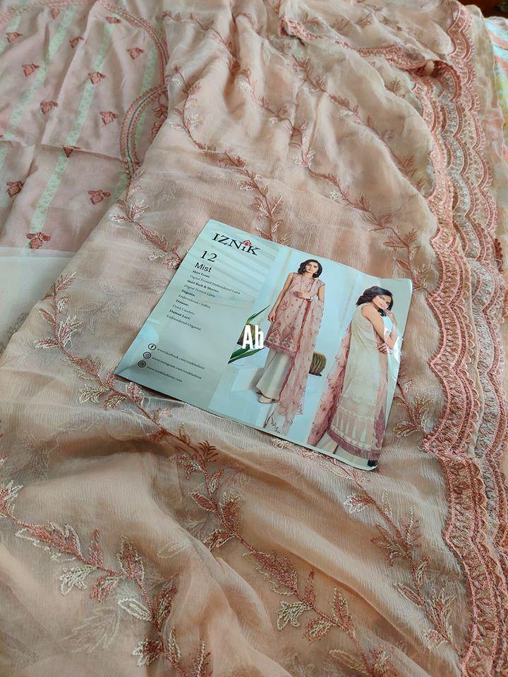 img_iznik_chinon_lawn_collection_awwal_boutique