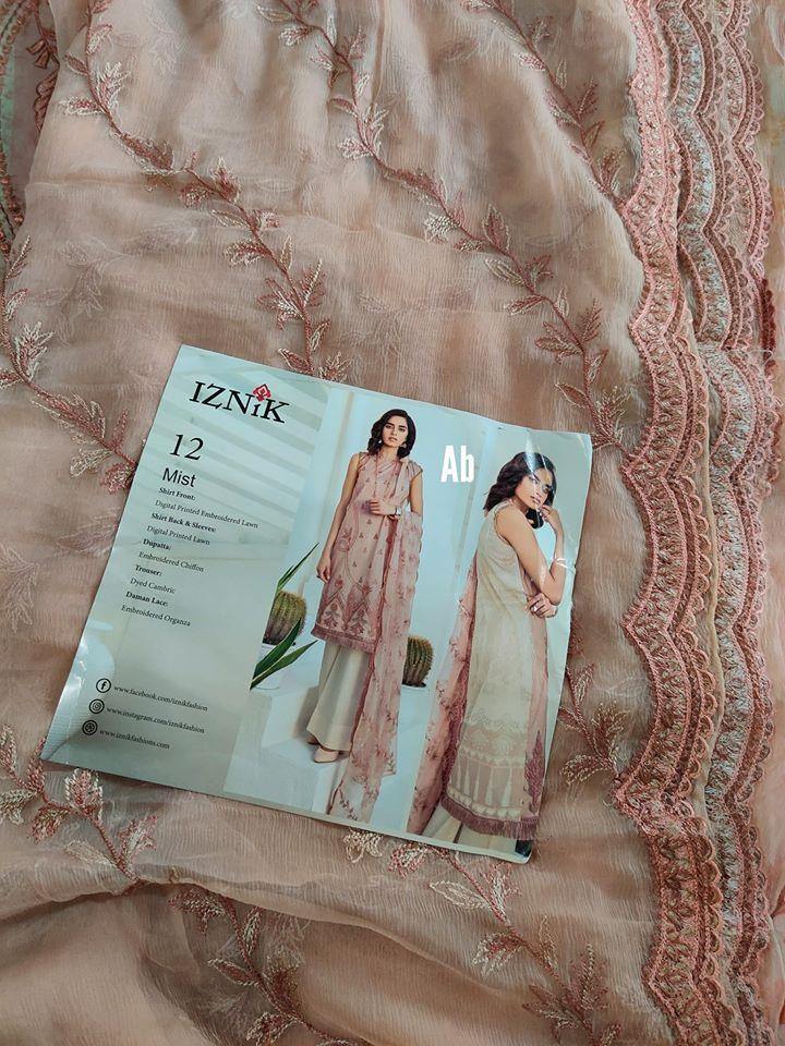 img_iznik_chinon_lawn_collection_awwal_boutique