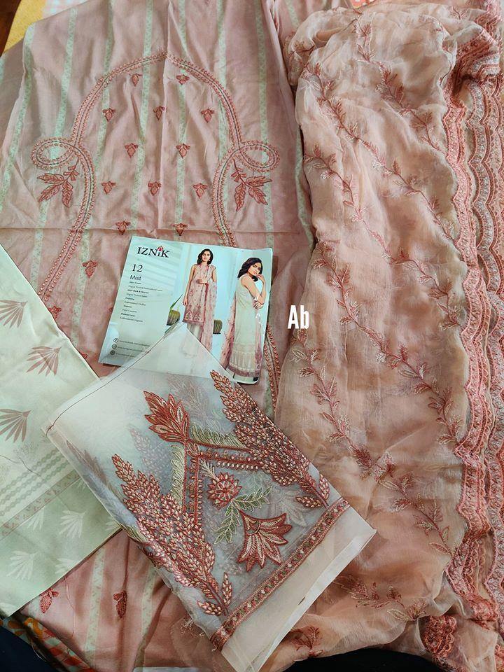 img_iznik_chinon_lawn_collection_awwal_boutique