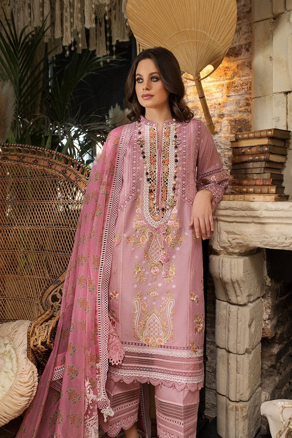 img_sobia_nazir_lawn_23_awwal_boutique