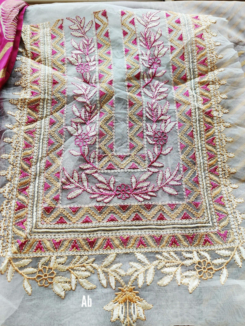 img_cross_stitch_sheesh_mahal_lawn_awwal_boutique
