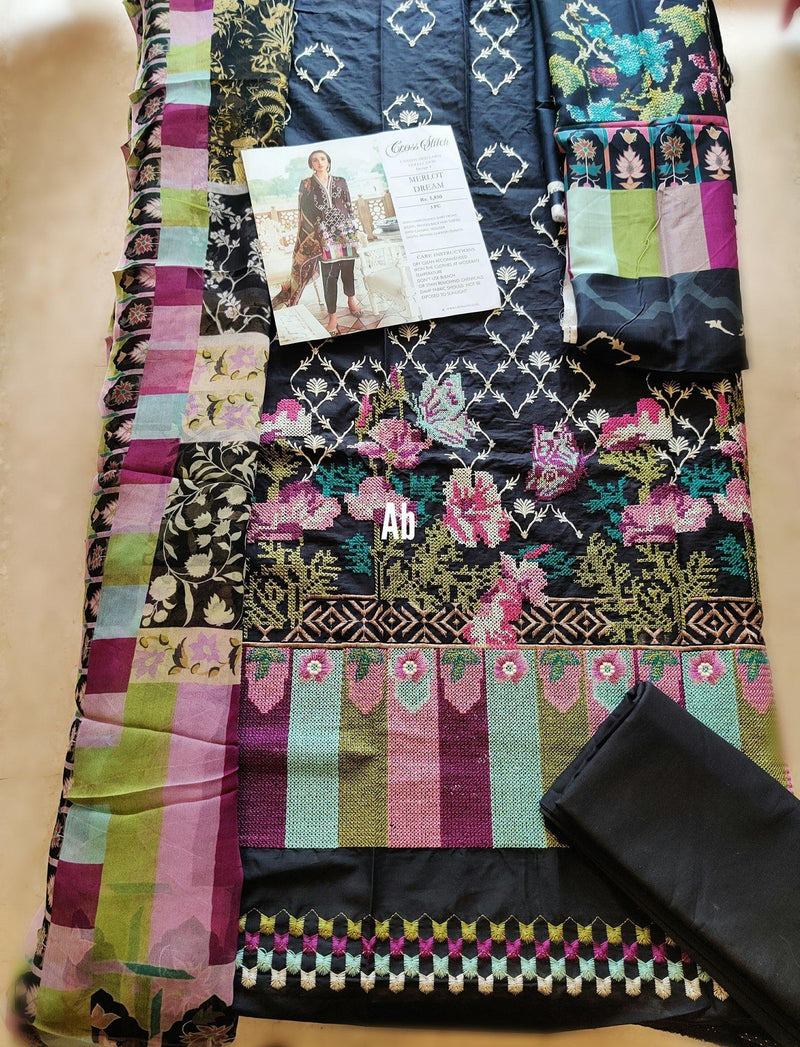 img_cross_stitch_sheesh_mahal_lawn_awwal_boutique