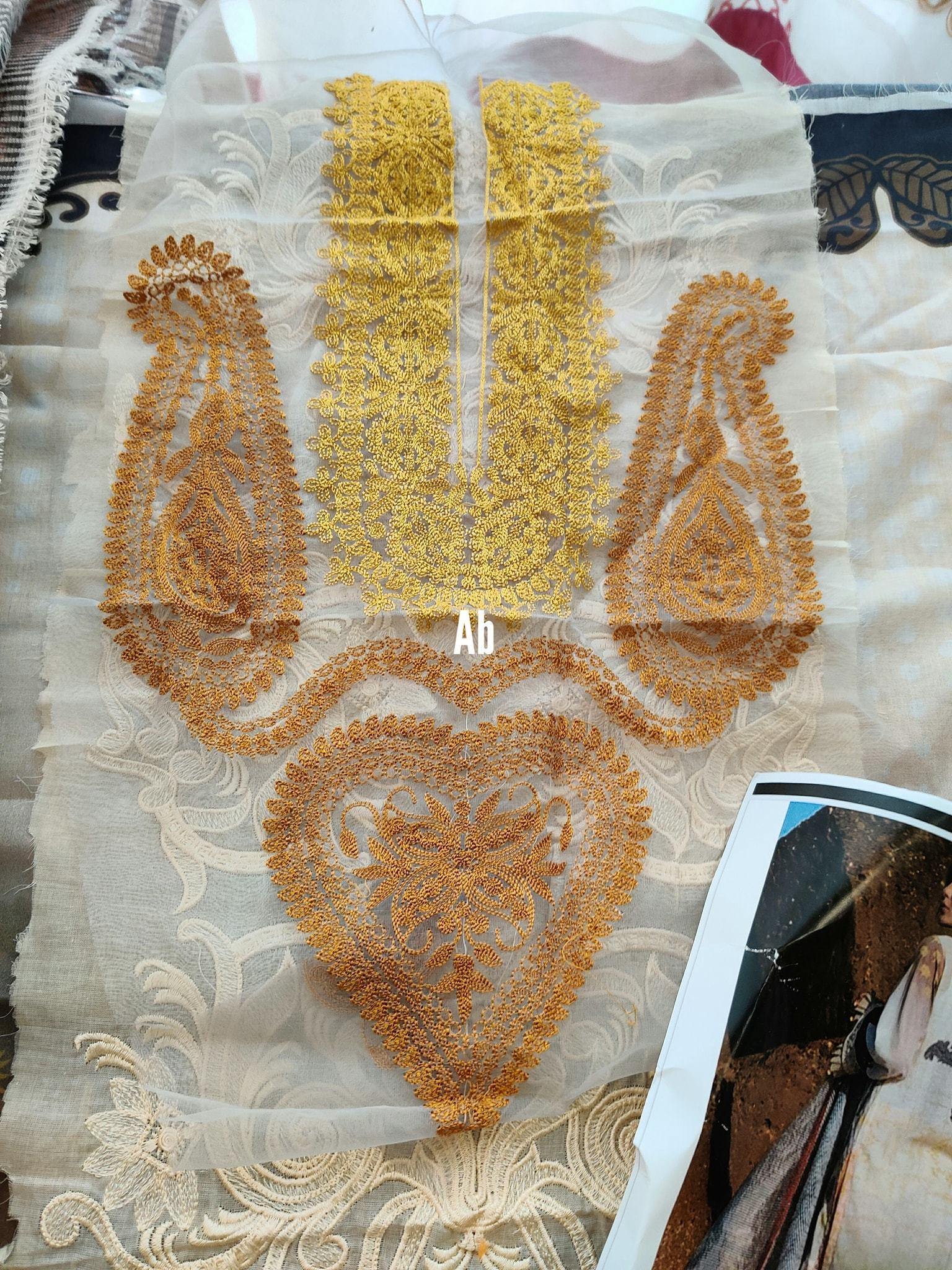 img_open_pics_mahamir_by_tajnoor_lawn_awwal_boutique