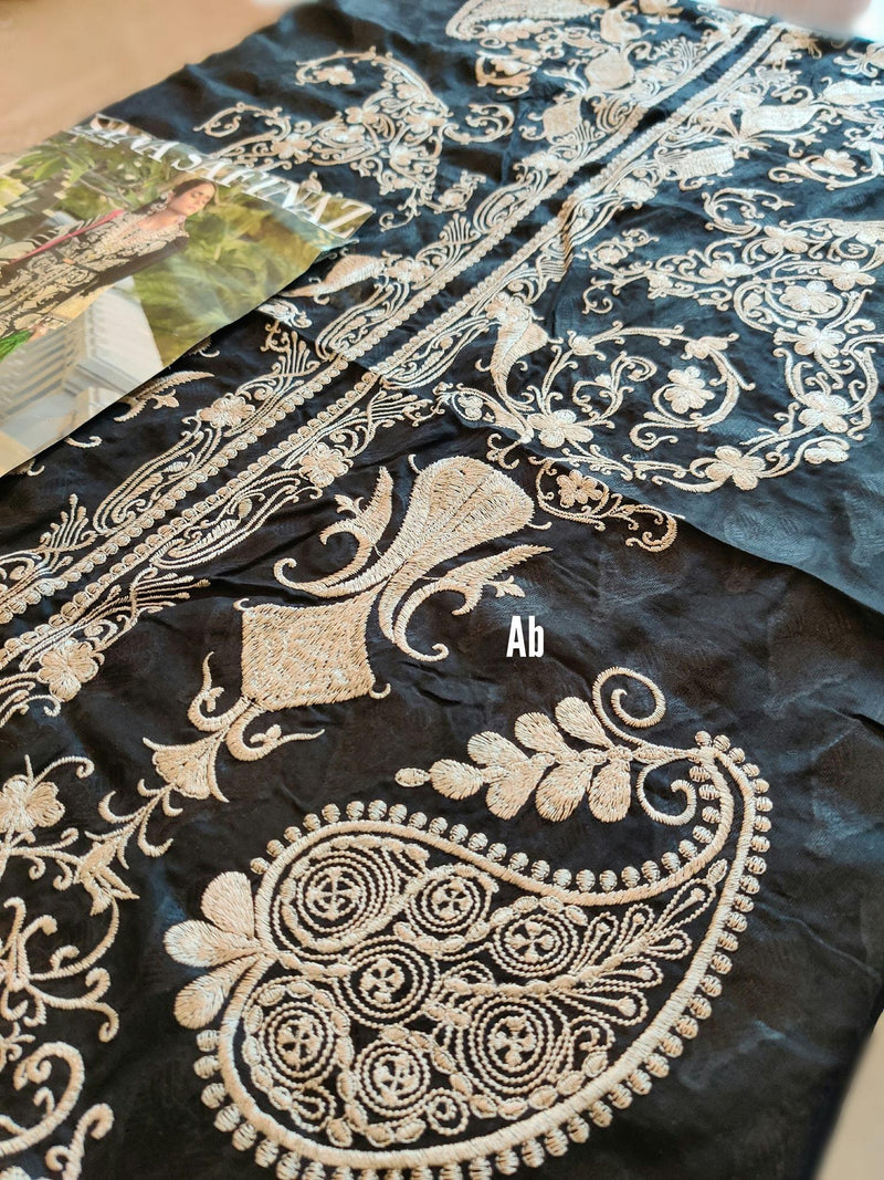 img_open_pics_sana_safinaz_lawn_awwal_boutique