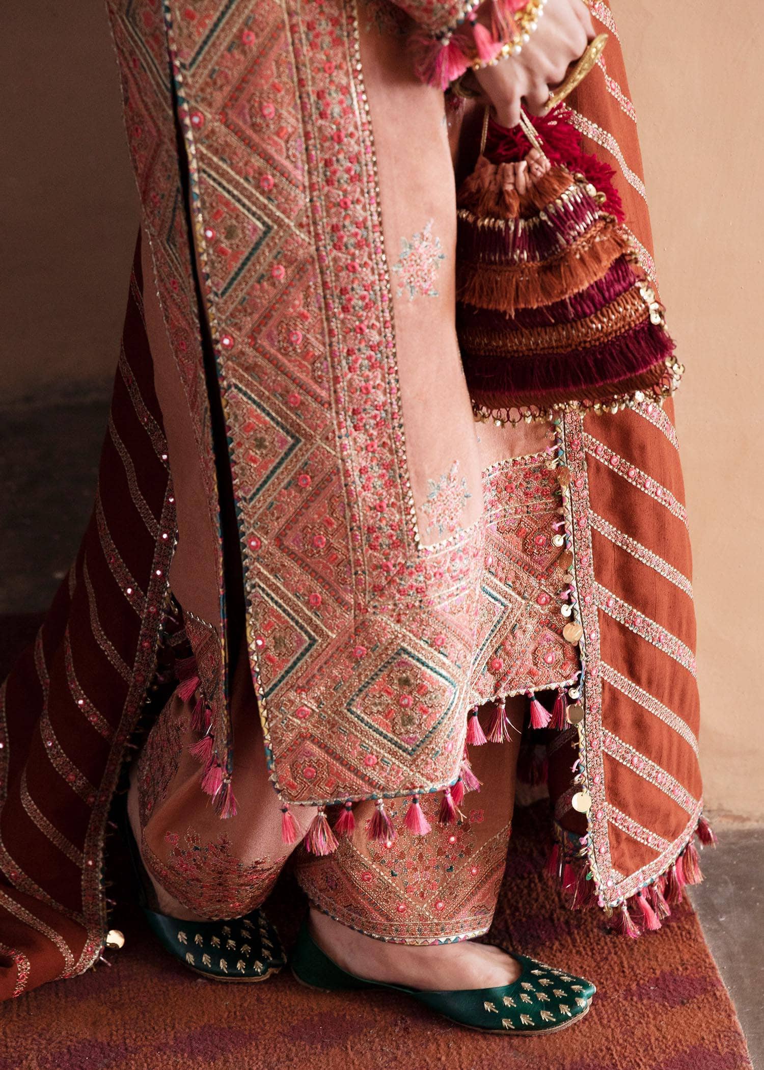 img_hussain_rehar_karandi_22_awwal_boutique