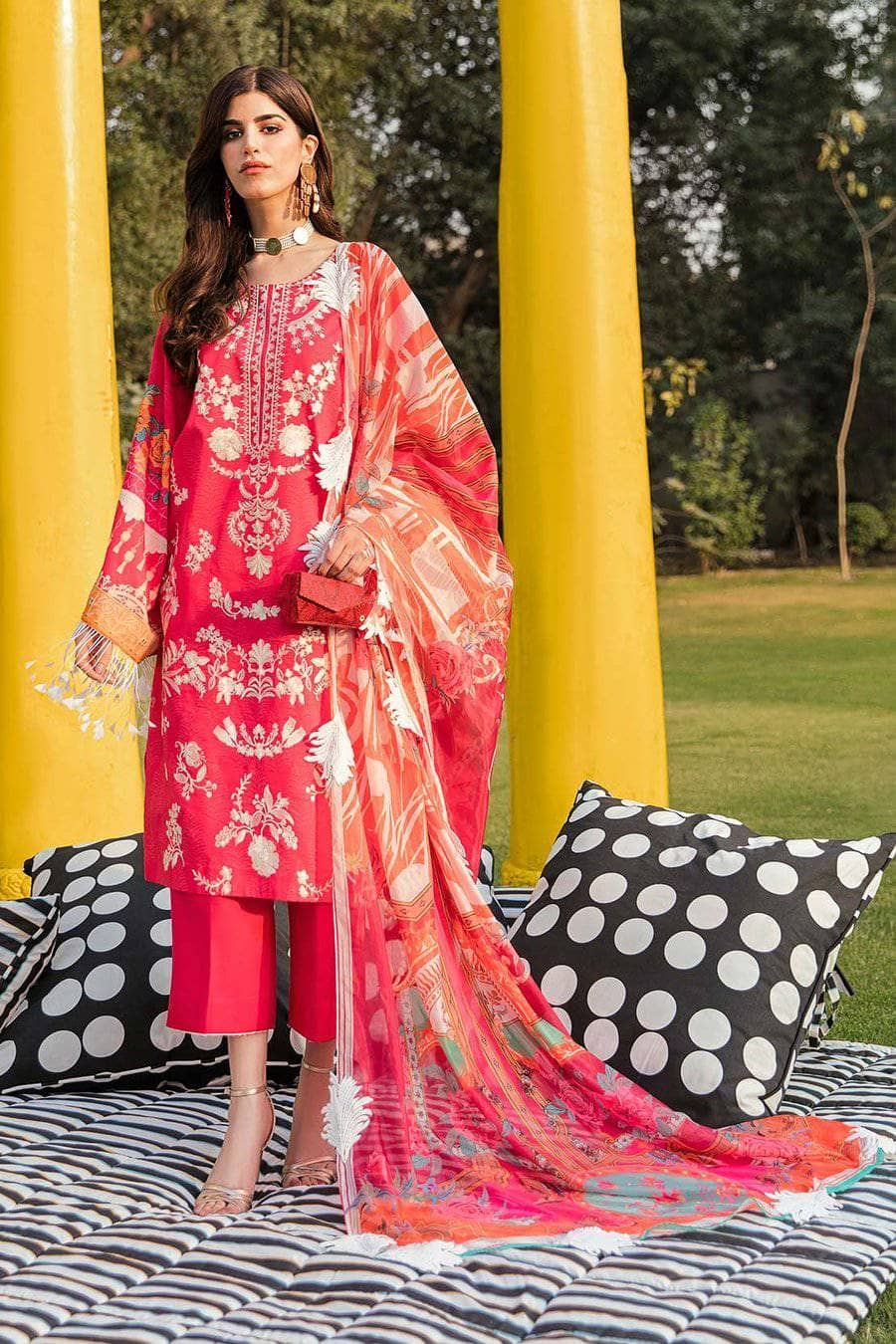 img_so_kamal_luxury_lawn_2021_awwal_boutique