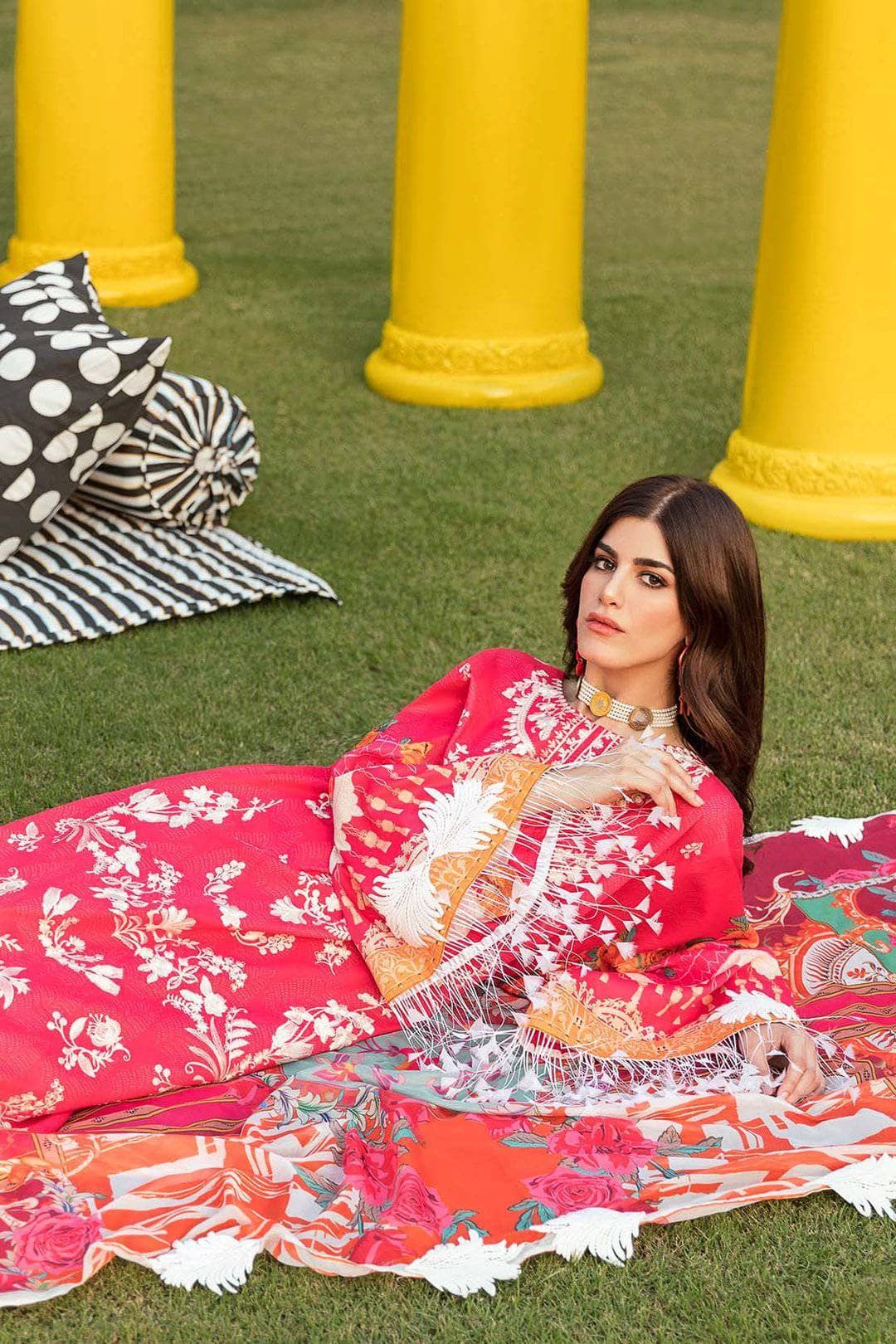 img_so_kamal_luxury_lawn_2021_awwal_boutique