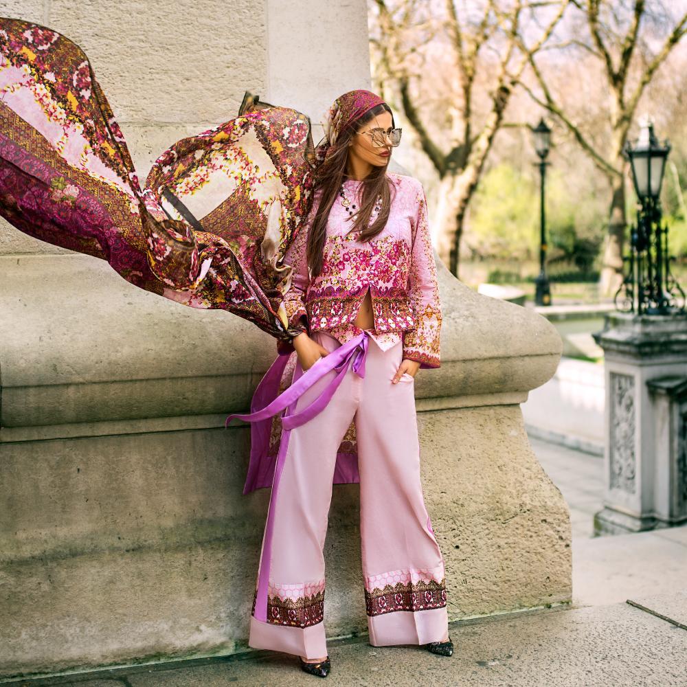 img_honey_waqar_lawn_collection_sale_awwal_boutique