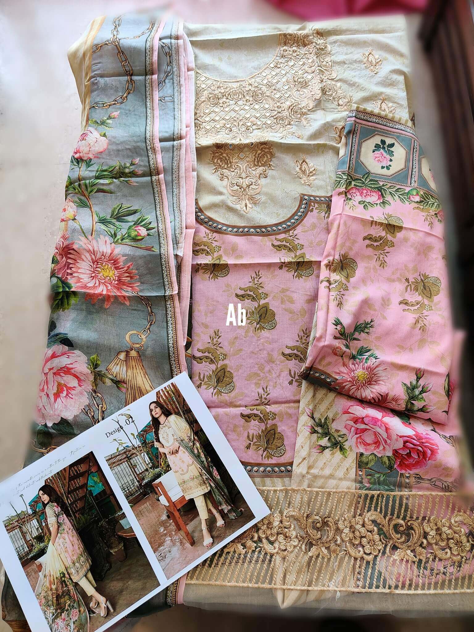 img_open_pics_raabi_luxury_lawn_awwal_boutique