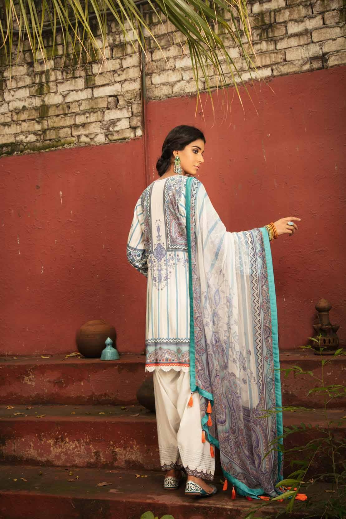 img_afsaneh_lawn_2020_awwal_boutique