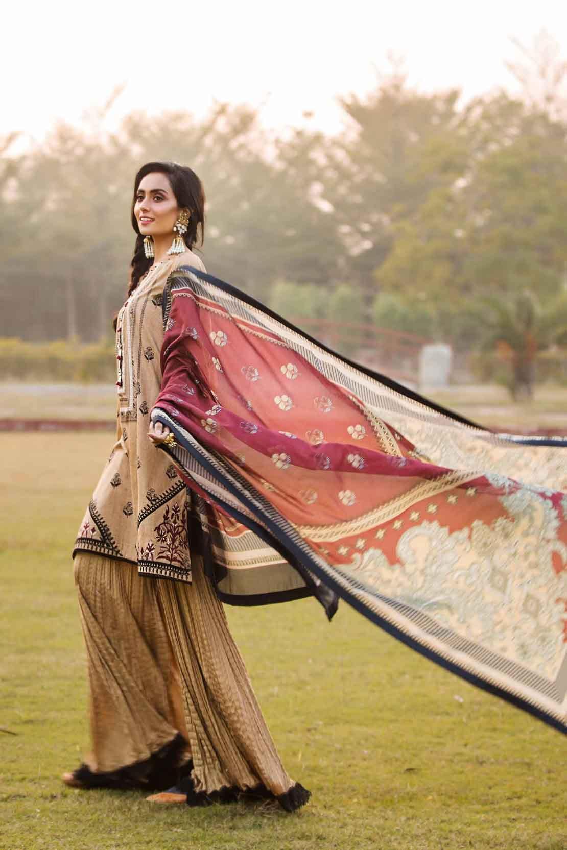 img_afsaneh_intermixe_parvaneh_lawn_collection_awwal_boutique