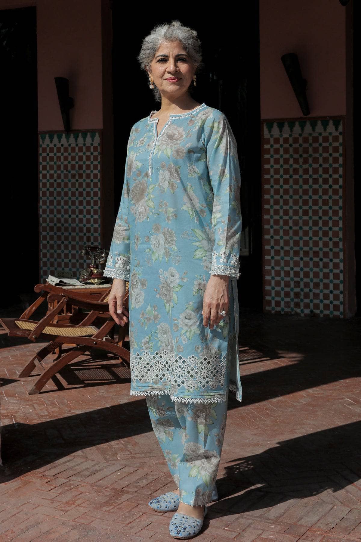 img_baroque_exclsuive_unstitched_lawn_23_awwal_boutique