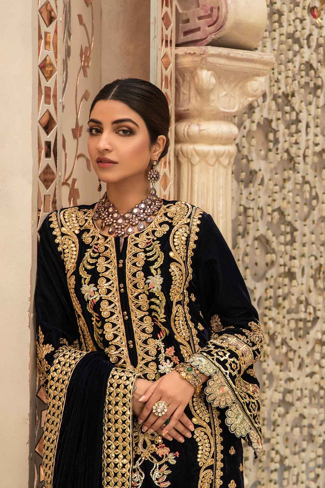 img_crimson_wedding_edition_awwal_boutique