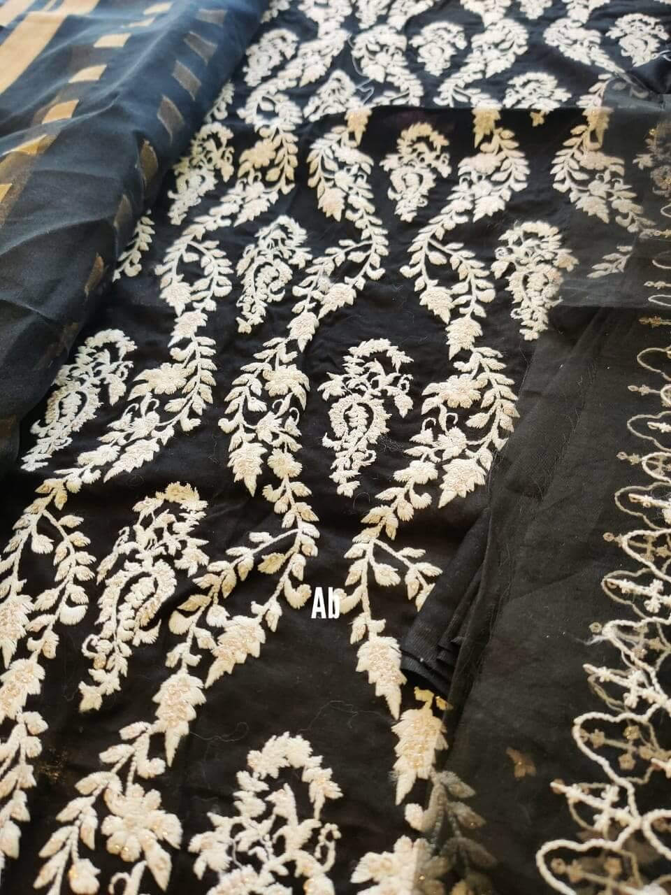 img_open_pics_umyas_awwal_boutique