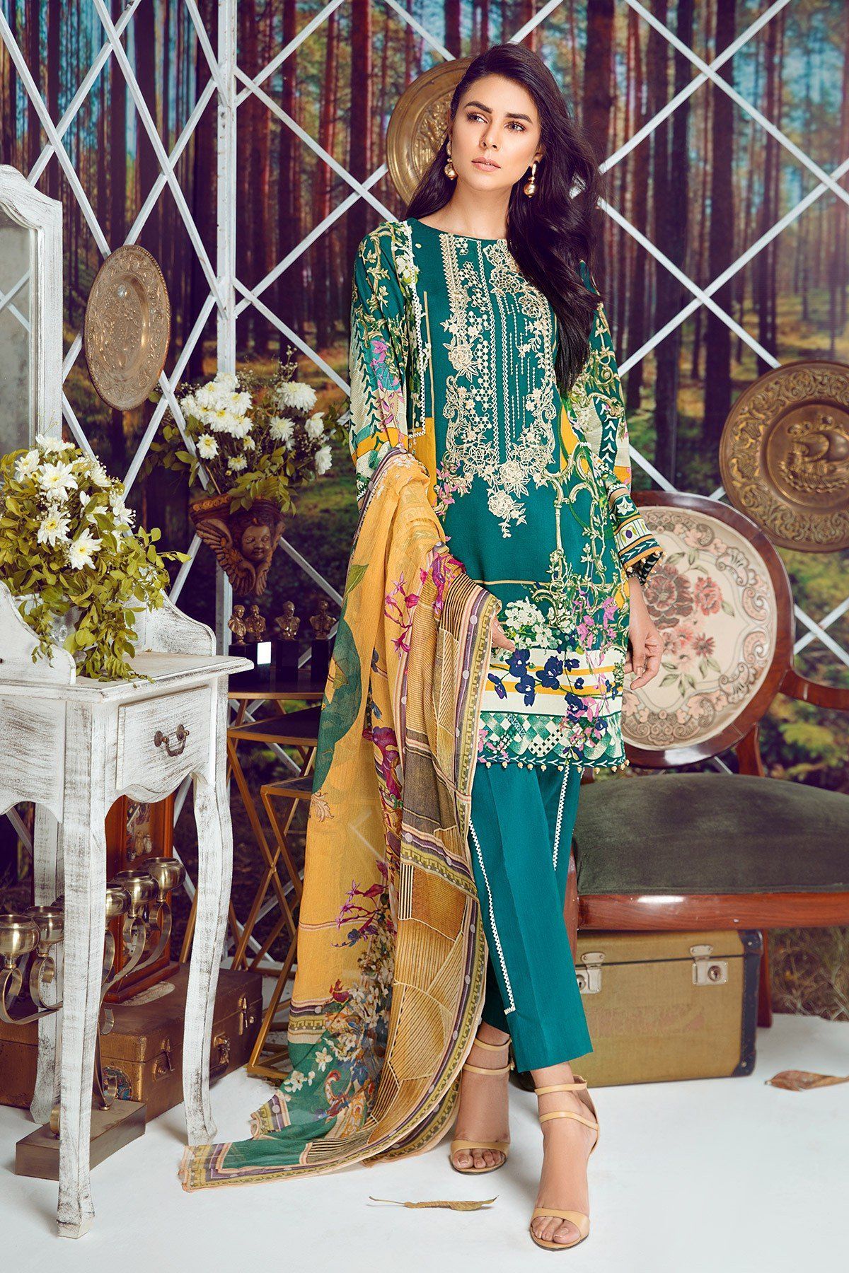 img_gul_ahmed_festive_lawn_collection_awwal_boutique