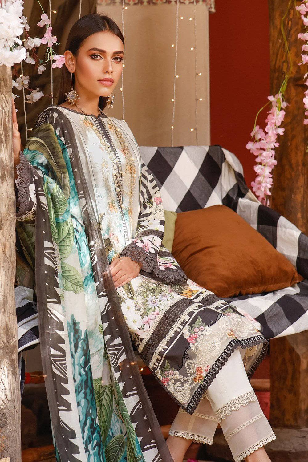 img_jade_ombre_premium_lawn_2021_awwal_boutique