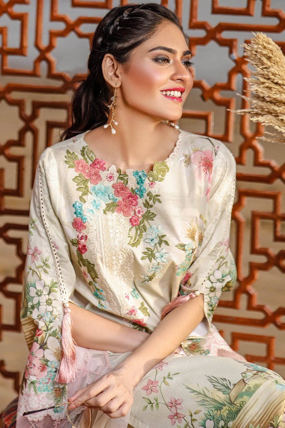 img_jade_urbane_embroidered_lawn_2021_awwal_boutique
