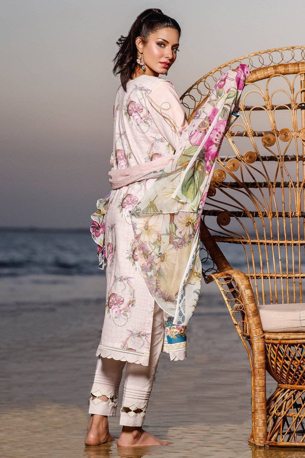 img_jade_urbane_embroidered_lawn_2021_awwal_boutique