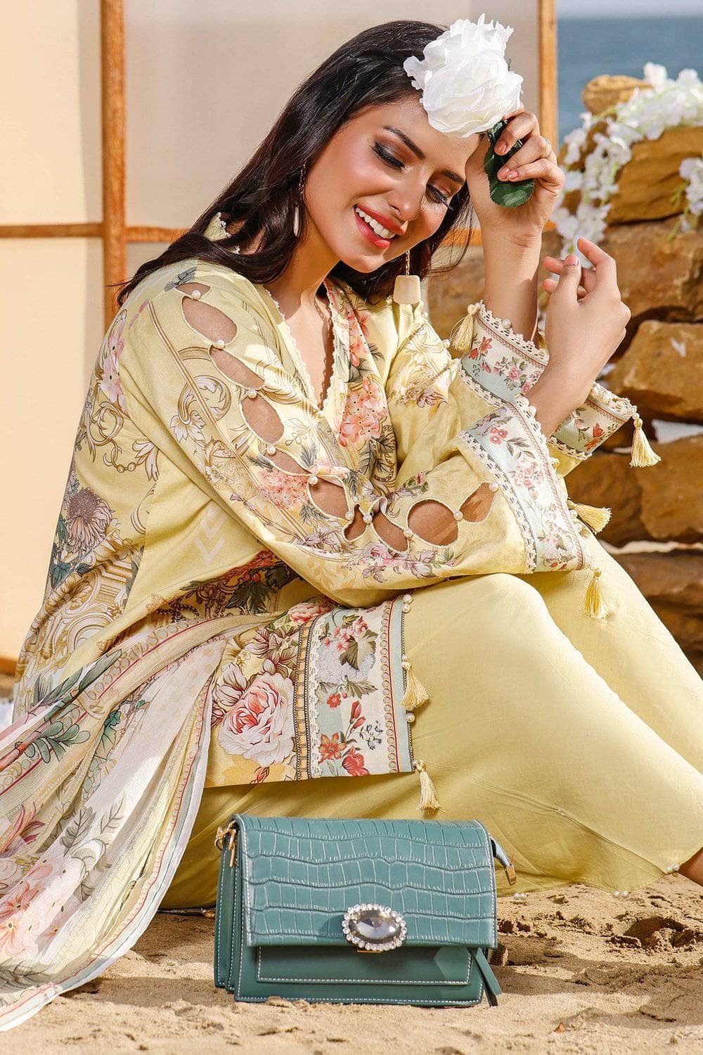 img_jade_urbane_embroidered_lawn_2021_awwal_boutique