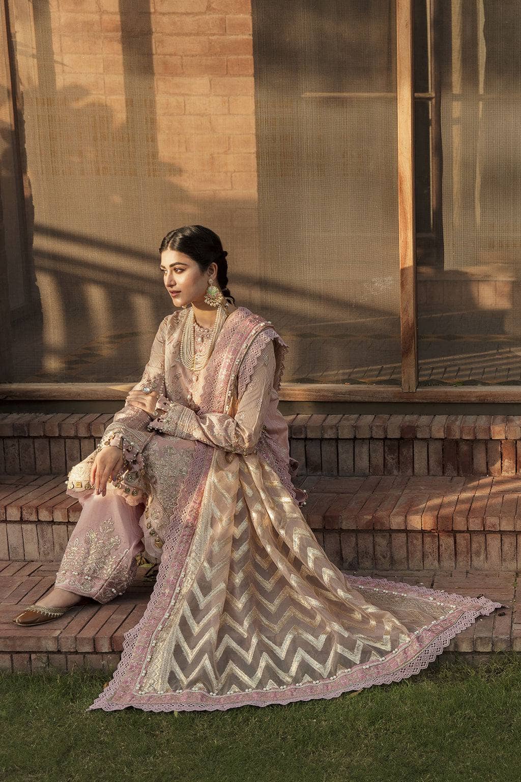 img_afrozeh_ayzel_sangat_awwal_boutique