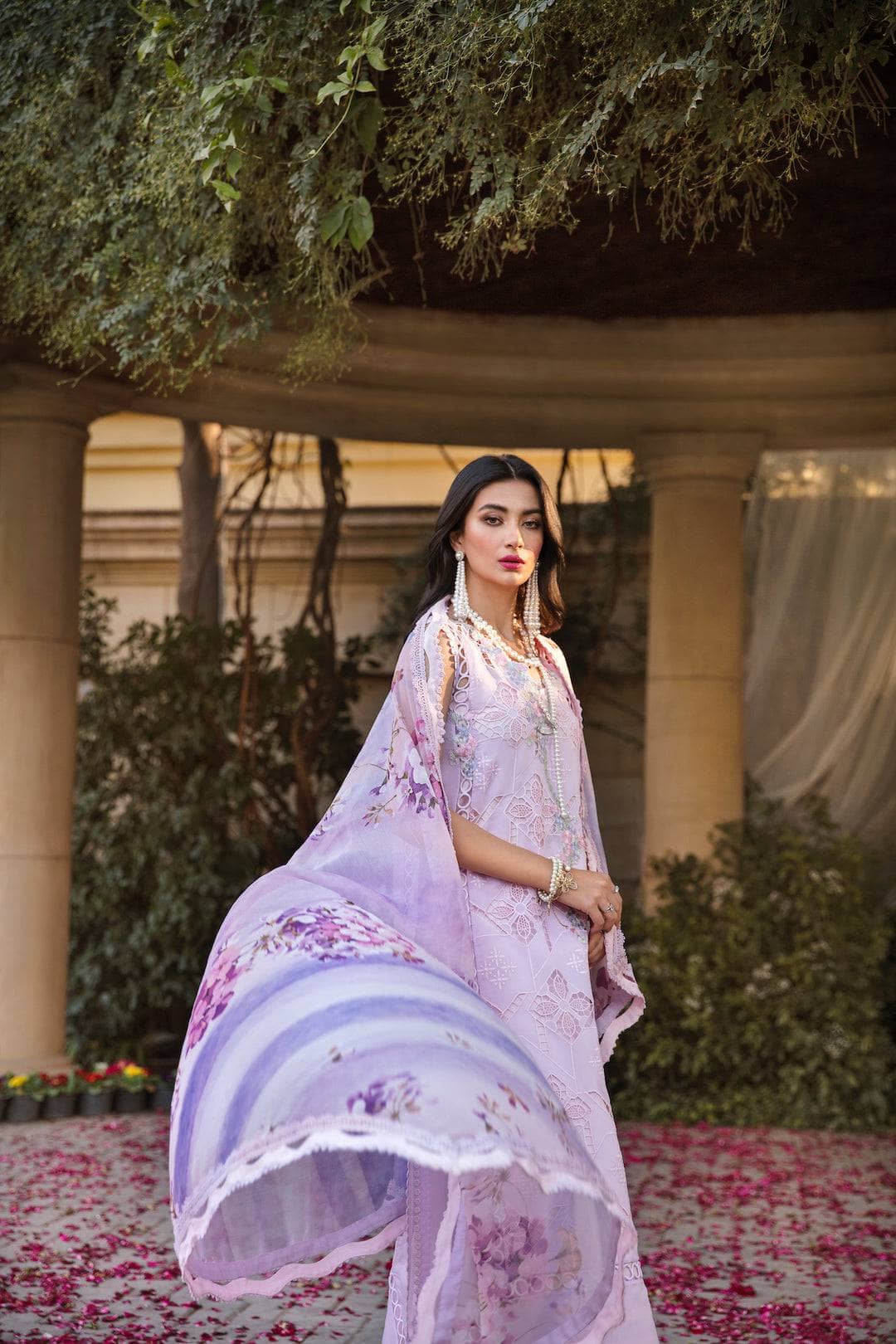 img_sable_v_luxury_lawn_23_awwal_boutique