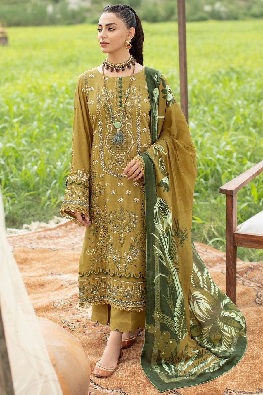 img_ramsha_reet_karandi_awwal_boutique