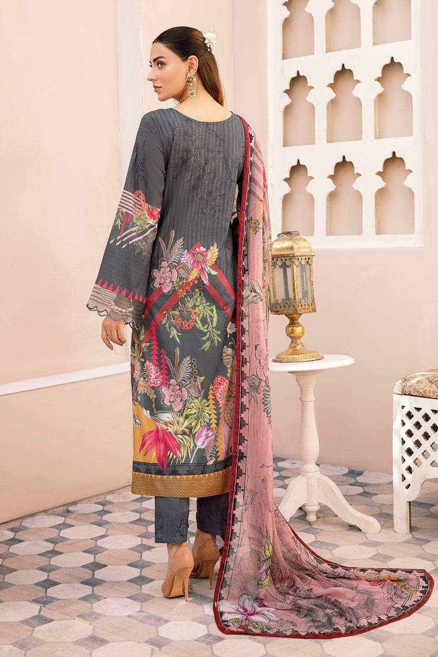 Img_rangrez_by_ramsha_lawn_22_awwal_boutique