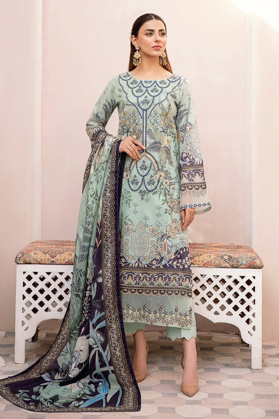 img_rangrez_by_ramsha_awwal_boutique