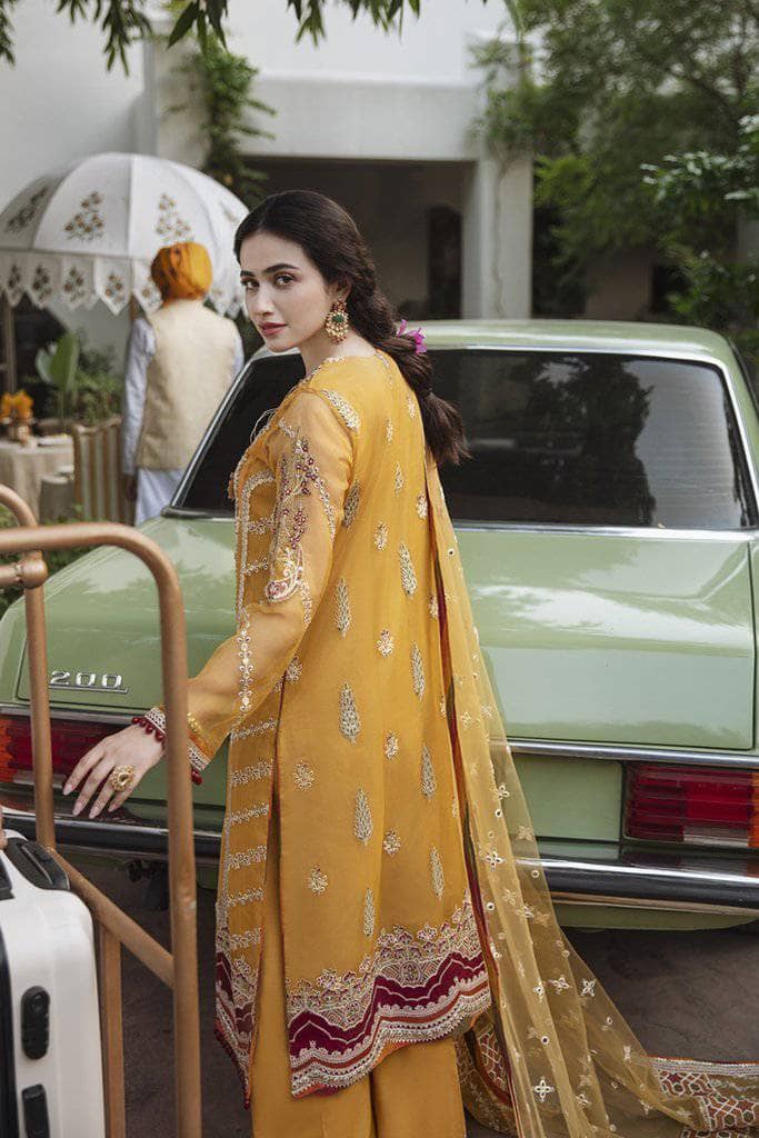 Aimg_qalamkar_shadmani_luxury_formals_awwal_boutique