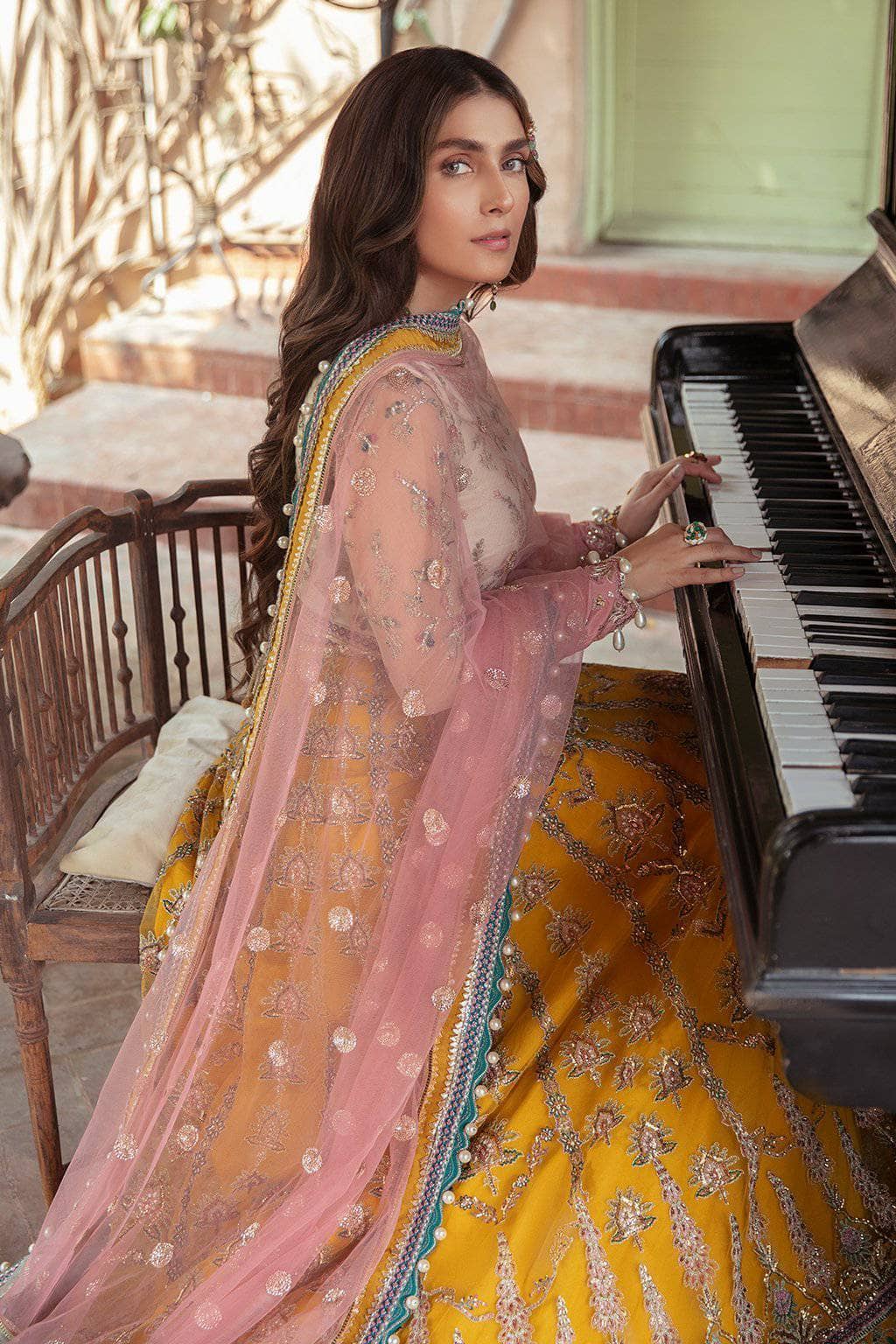 img_afrozeh_hayat_wedding_edition_awwal_boutoque