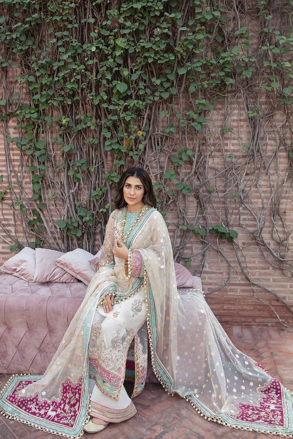 img_afrozeh_hayat_wedding_edition_awwal_boutoque