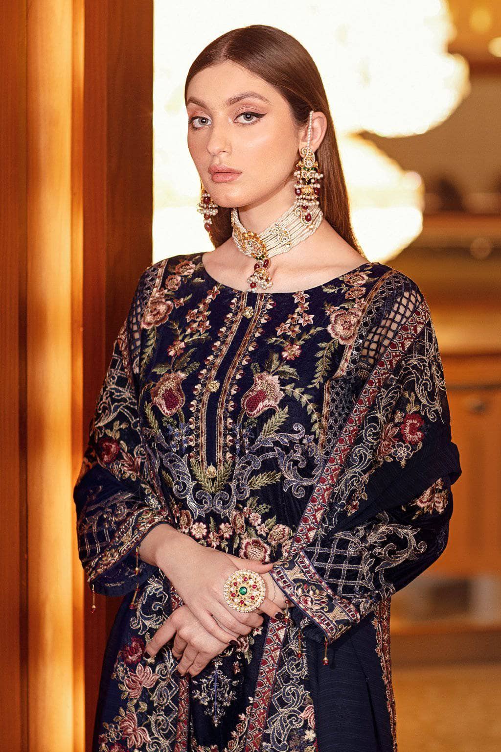 img_ramsha_velvet_collection_21_awwal_boutique