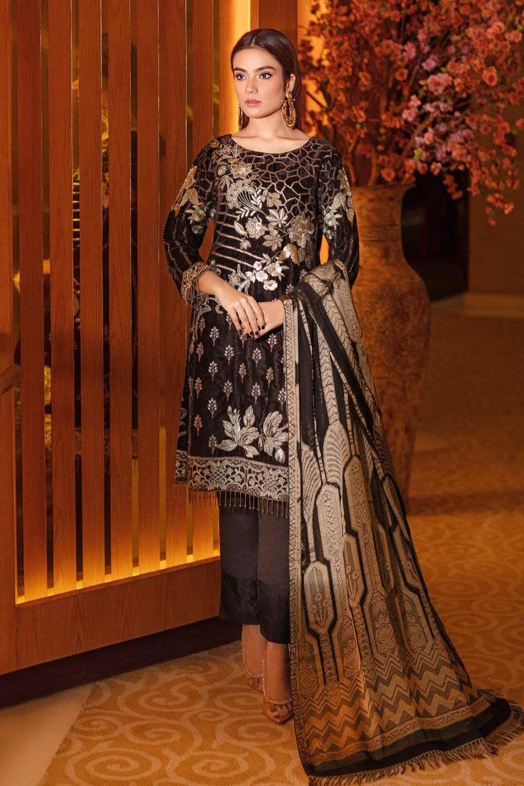 img_ramsha_velvet_collection_awwal_boutique