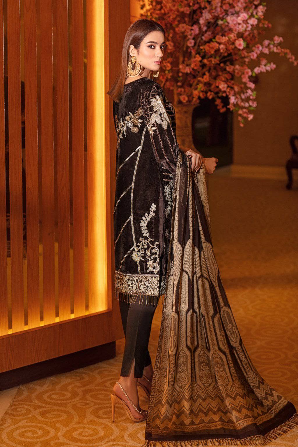 img_ramsha_velvet_collection_awwal_boutique