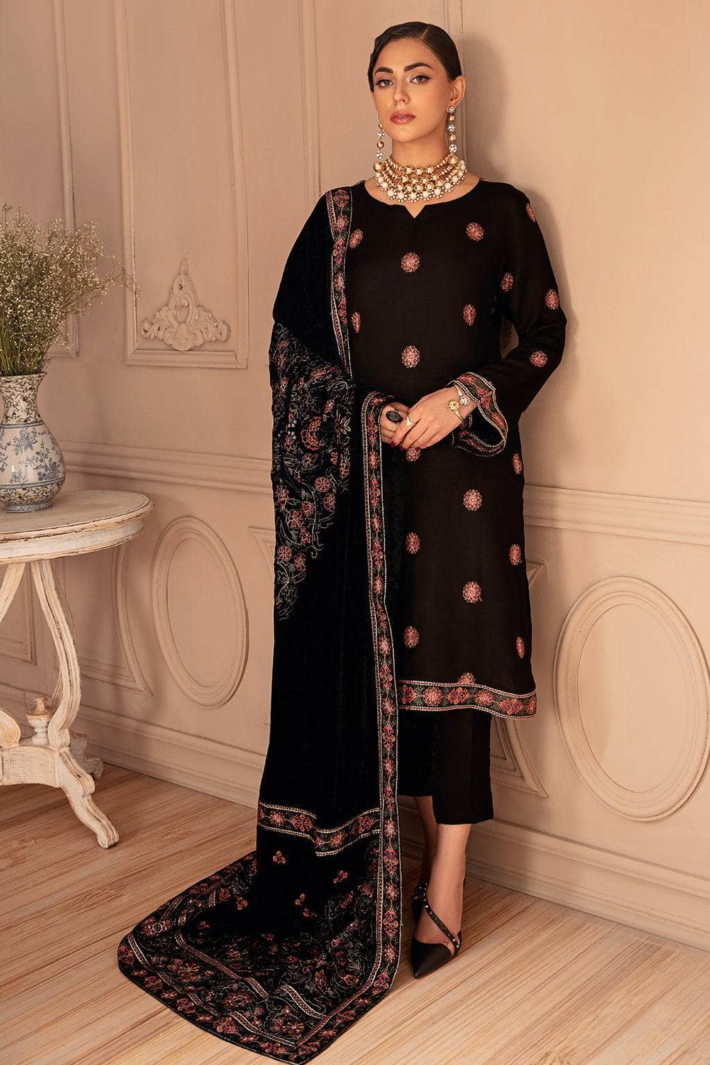 img_ramsha_velvet_awwal_boutique