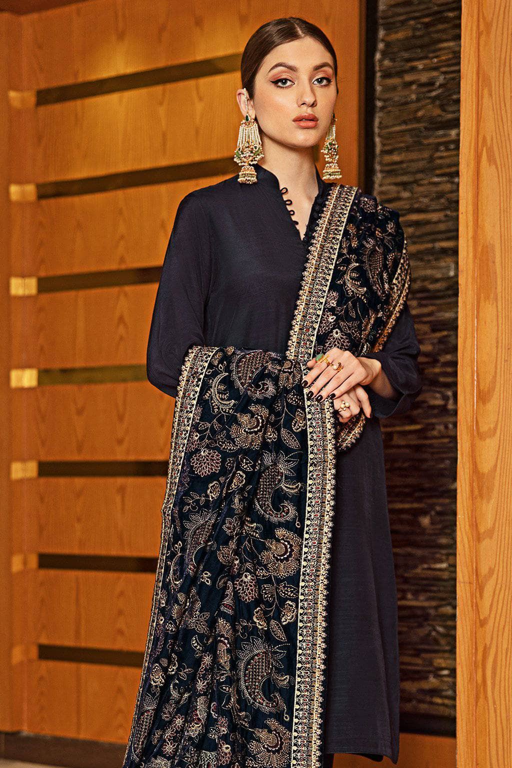 img_ramsha_velvet_shawl_collection_21_awwal_boutique